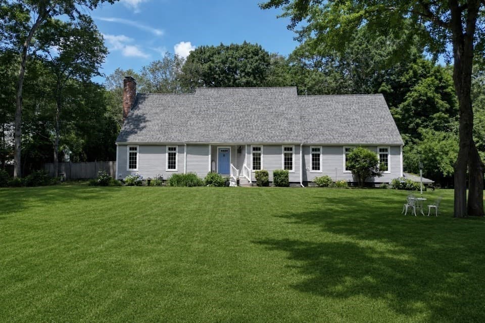 346 Judson St, Raynham MA 02767 photo 3