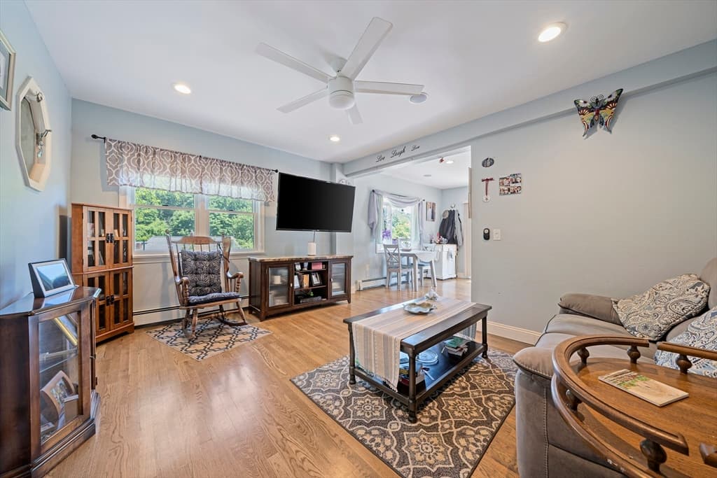 Single Family Residence at 16 Pequot Rd, Weymouth MA 02191, photo 6 of 36