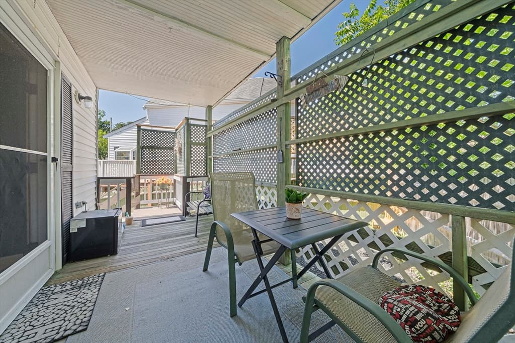 Single Family Residence at 16 Pequot Rd, Weymouth MA 02191, photo 5 of 36