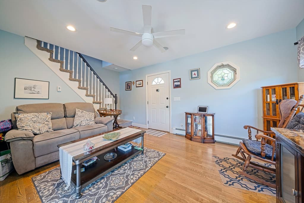 Single Family Residence at 16 Pequot Rd, Weymouth MA 02191, photo 9 of 36