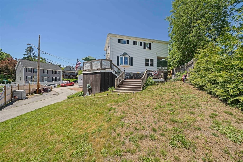 Single Family Residence at 16 Pequot Rd, Weymouth MA 02191, photo 24 of 36