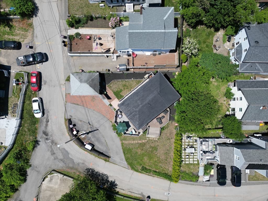 Single Family Residence at 16 Pequot Rd, Weymouth MA 02191, photo 33 of 36