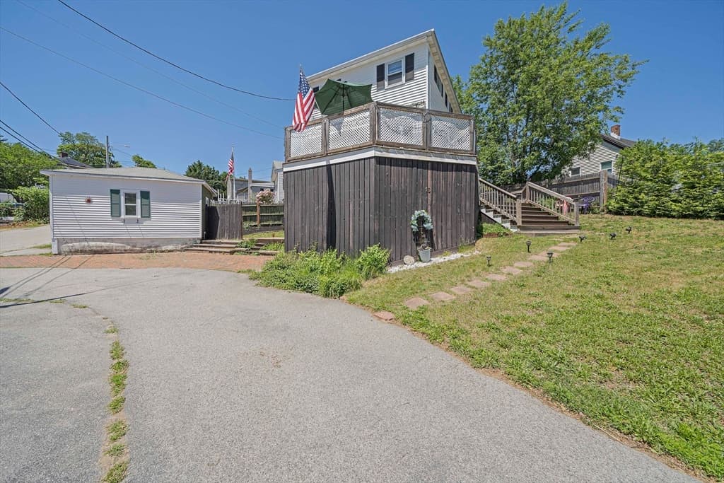 Single Family Residence at 16 Pequot Rd, Weymouth MA 02191, photo 21 of 36