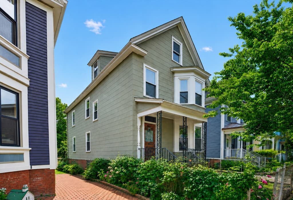 Multi Family at 62 Antrim St, Cambridge MA 02139, Cambridge, photo 3 of 30