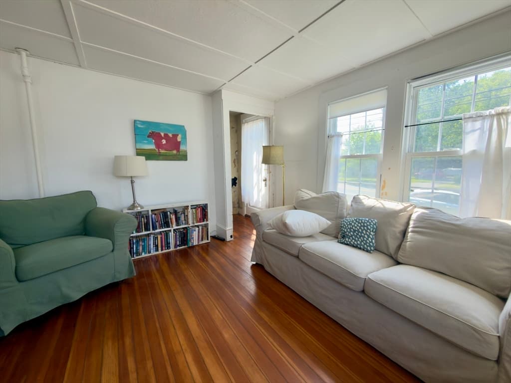 Single Family Residence at 192 South St, Northampton MA 01060, Northampton, photo 3 of 30
