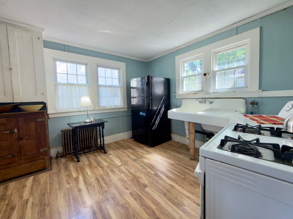 Single Family Residence at 192 South St, Northampton MA 01060, Northampton, photo 11 of 30