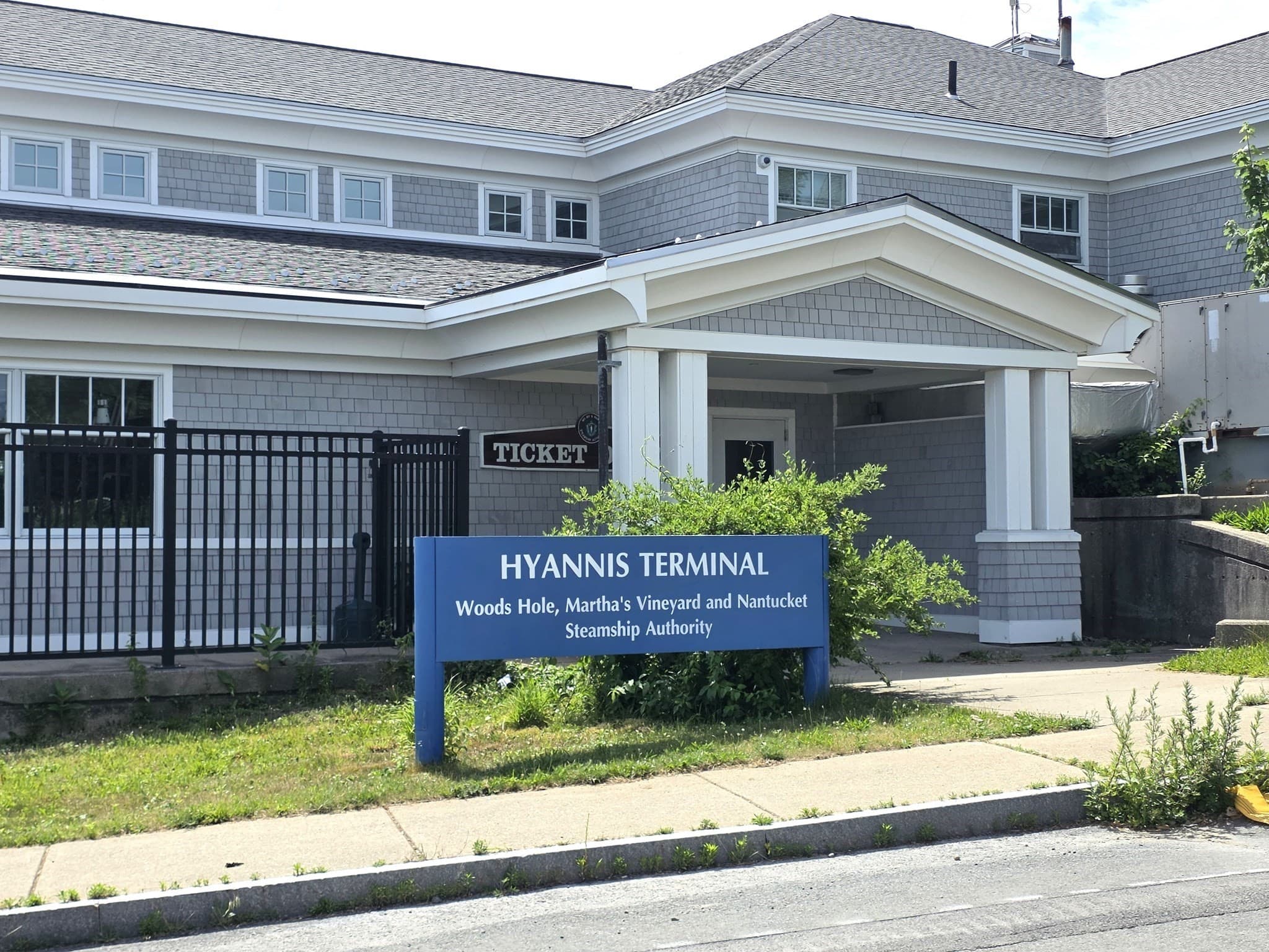 Condominium at 110 School St. # E202, Barnstable MA 02601, photo 2 of 6