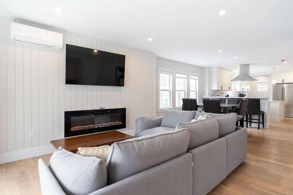 Condominium at 57 Garrison Ave # 2A, Somerville MA 02144, photo 8 of 28