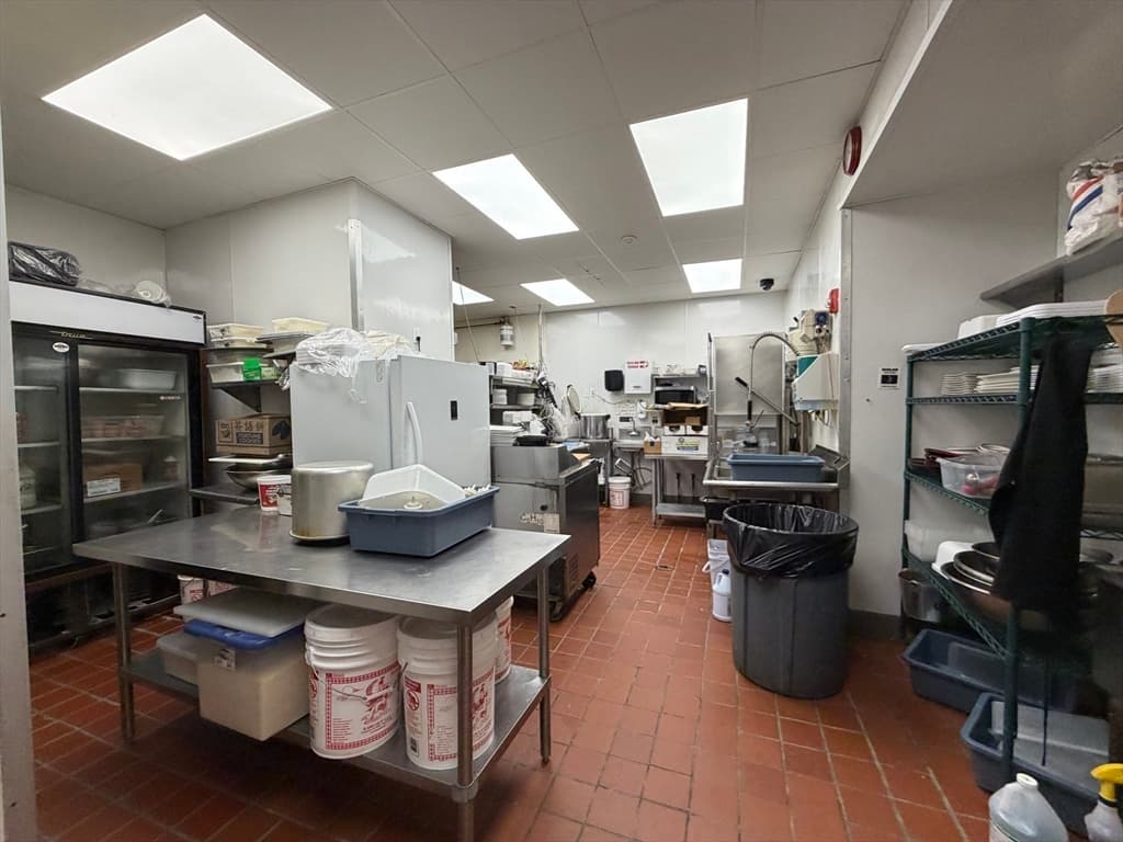 139 Green St, Worcester MA 01604 photo 10