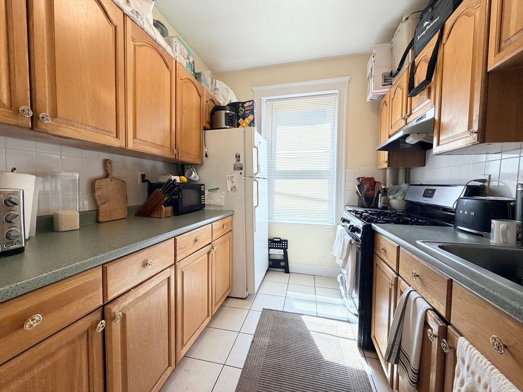 Condominium at 316 Summit Ave # 5, Boston MA 02135, photo 5 of 15