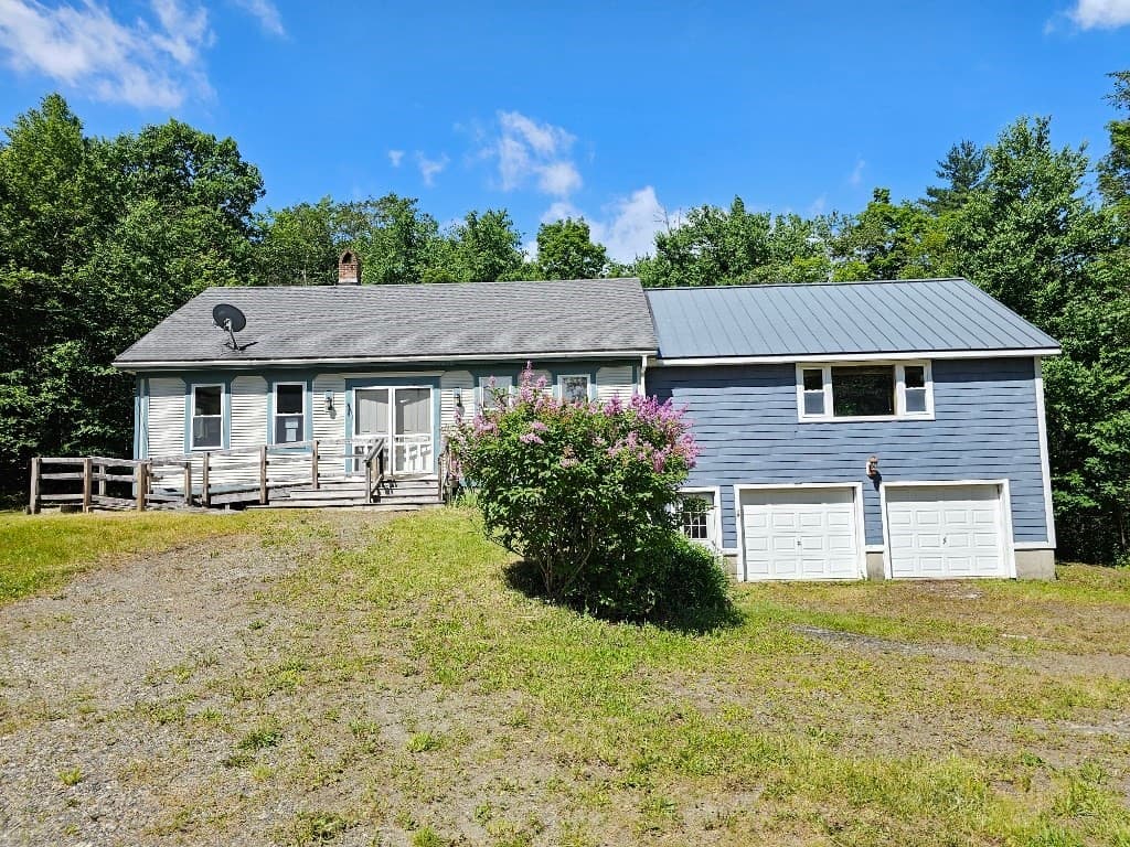 Single Family Residence at 356 E Hill Rd, Leyden MA 01337, photo 2 of 24