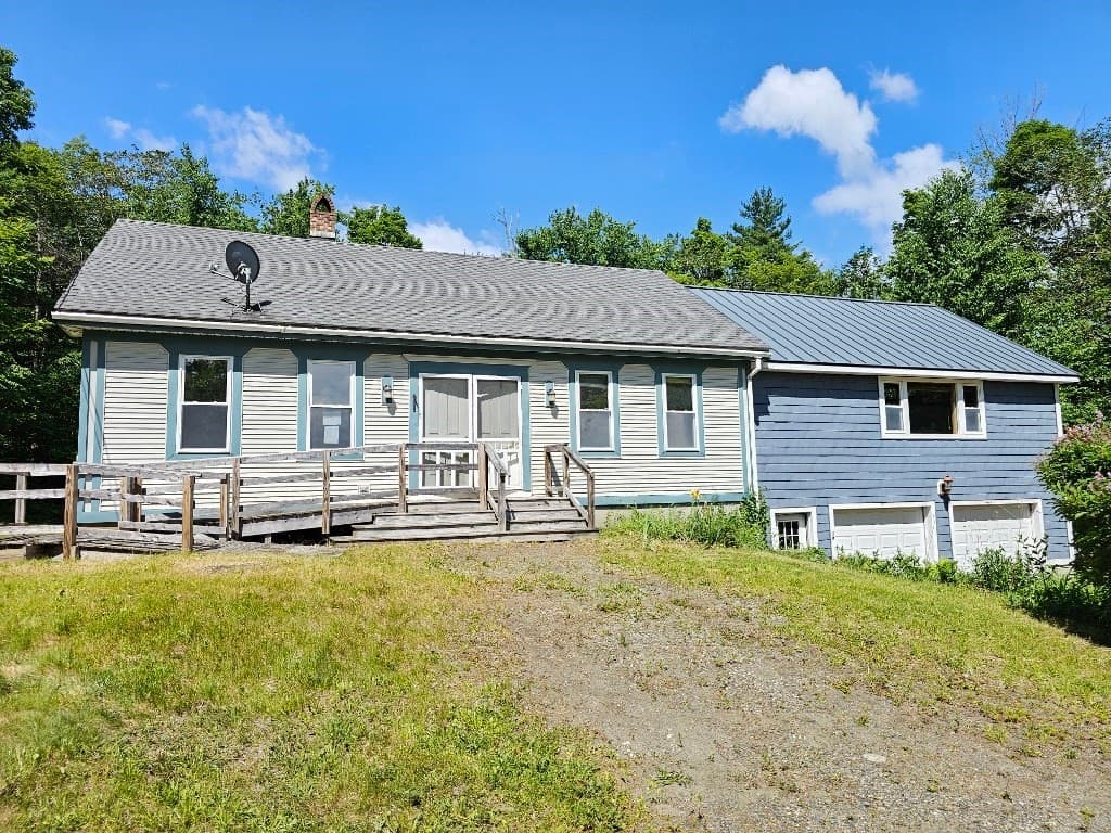 356 E Hill Rd, Leyden MA 01337