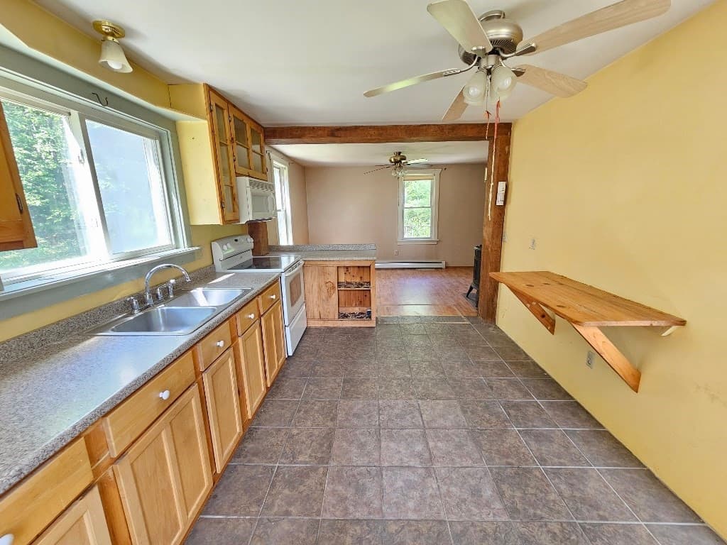 Single Family Residence at 356 E Hill Rd, Leyden MA 01337, photo 10 of 24