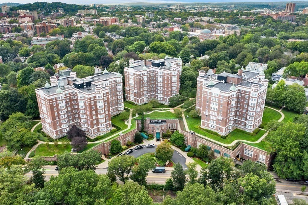 Condominium at 20 Chapel St # B701, Brookline MA 02446, Brookline, photo 28 of 29