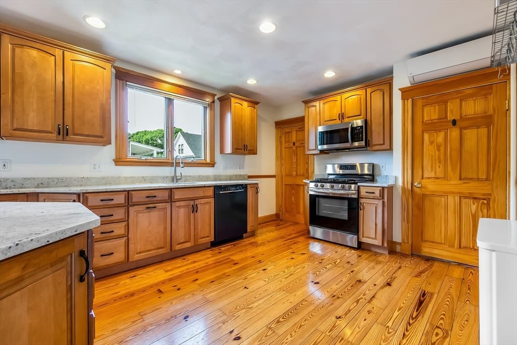2 Family - 2 Units Up/Down at 38-40 Cherry St, Medford MA 02155, photo 6 of 40