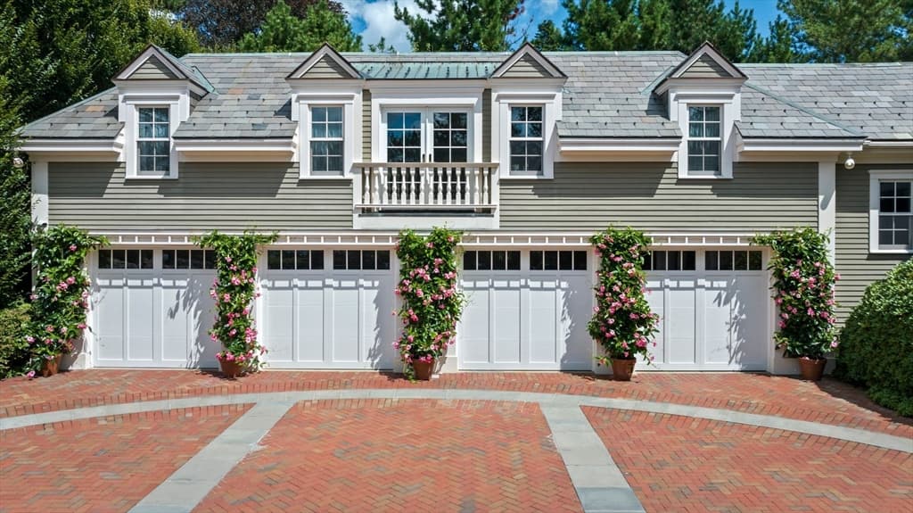 17 Crowninshield Road, Marblehead MA 01945 photo 2