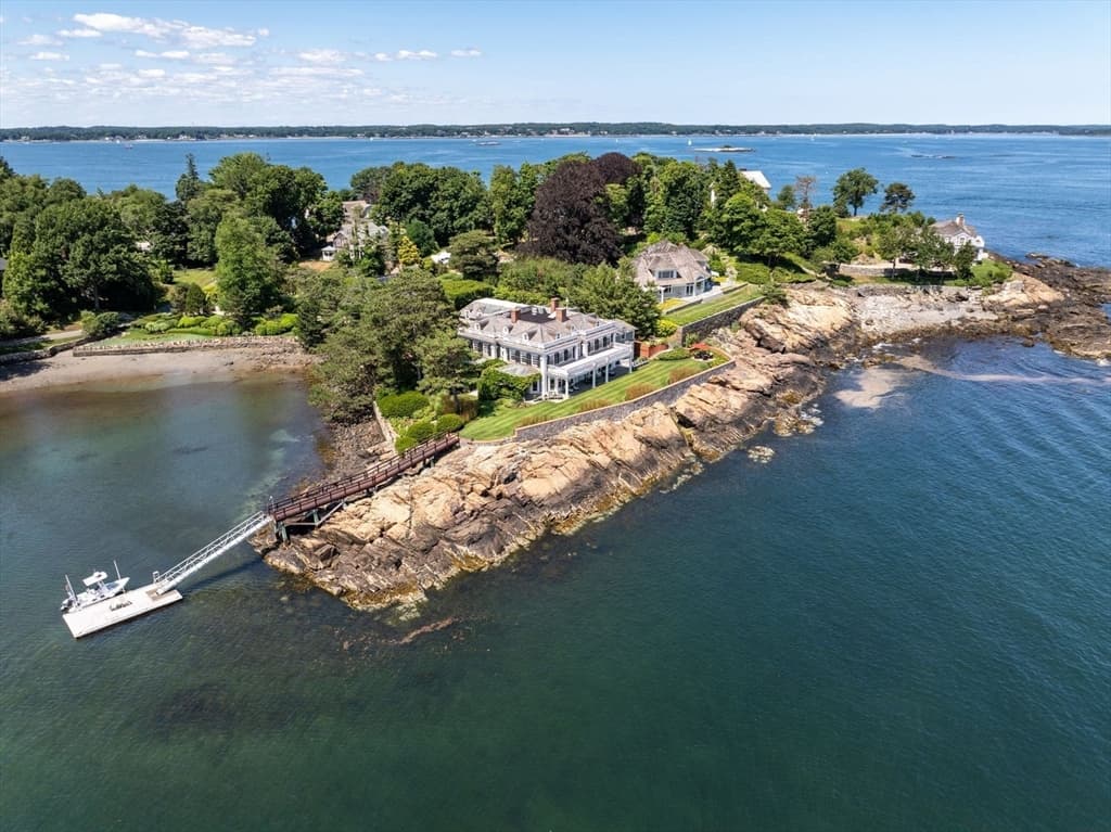 17 Crowninshield Road, Marblehead MA 01945 photo 3