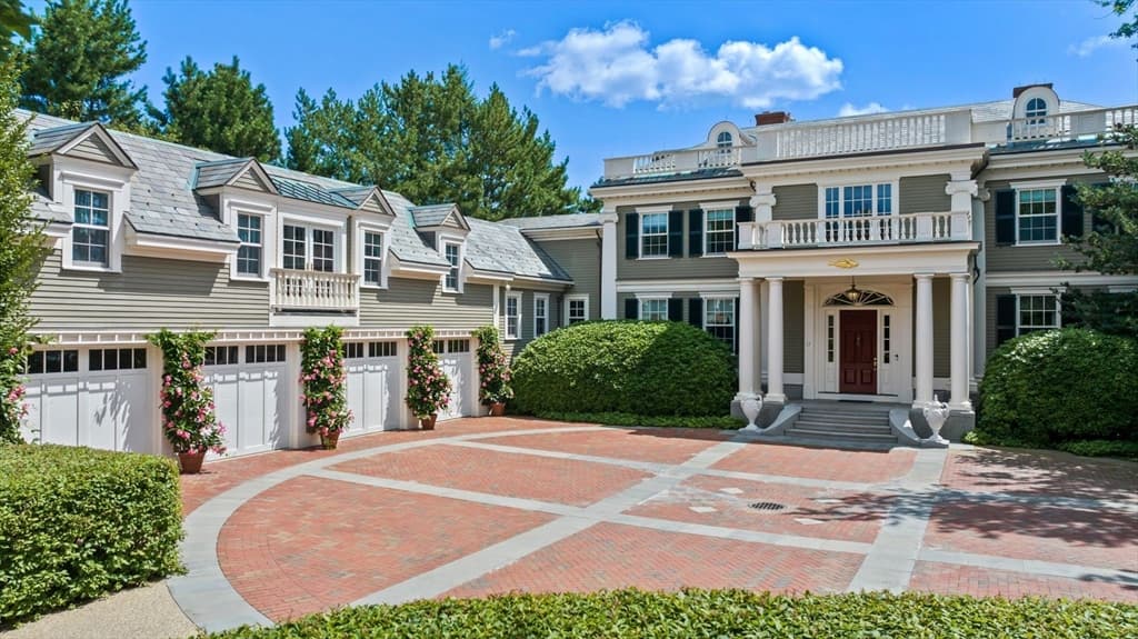 17 Crowninshield Road, Marblehead MA 01945