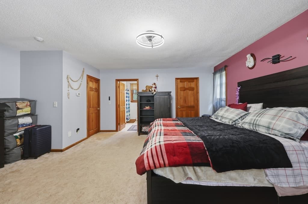 176 Will Thompson Way, Fitchburg MA 01420 photo 17