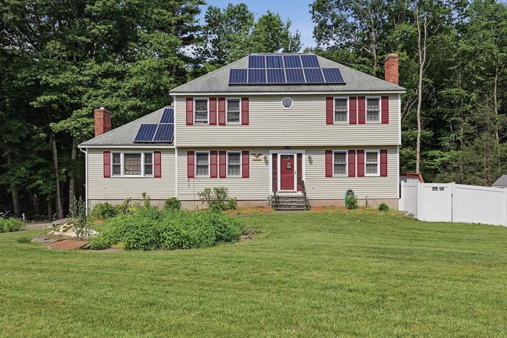 176 Will Thompson Way, Fitchburg MA 01420
