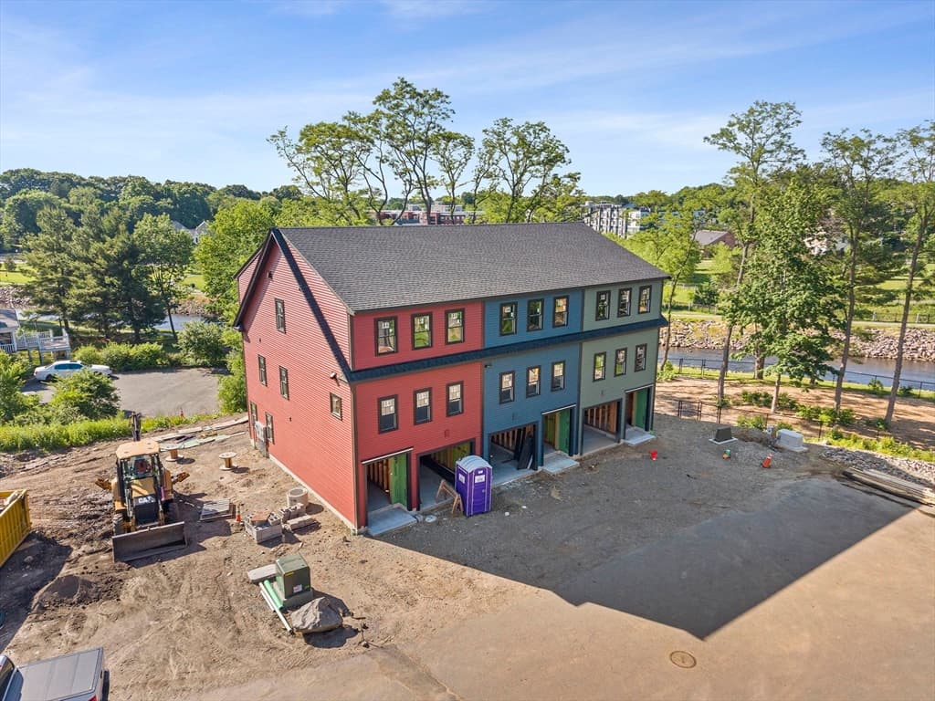 Condominium at 87 Neponset St # 11, Canton MA 02021, Canton, photo 27 of 33