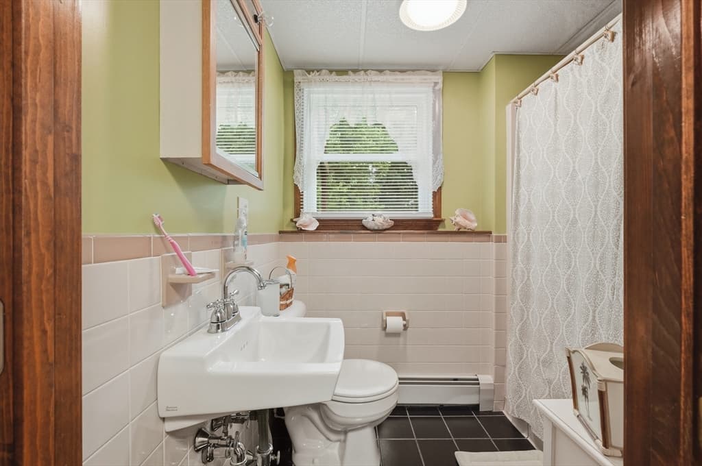 568 Lantern Ln, New Bedford MA 02740 photo 27