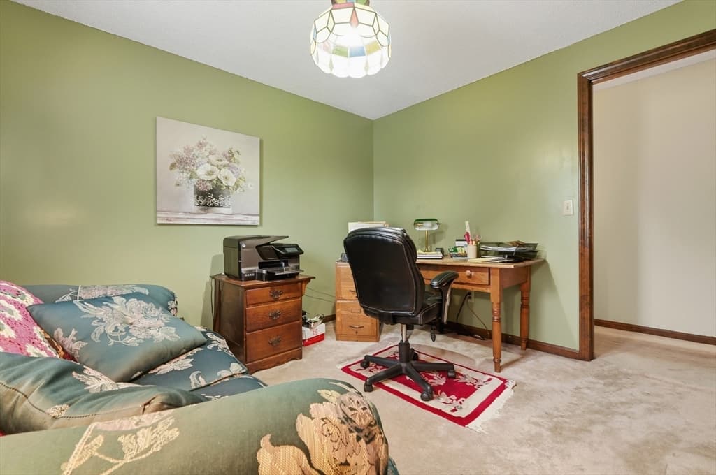568 Lantern Ln, New Bedford MA 02740 photo 22