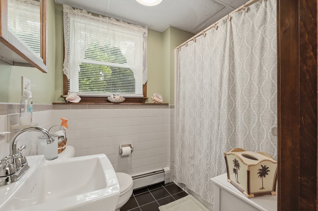 568 Lantern Ln, New Bedford MA 02740 photo 28