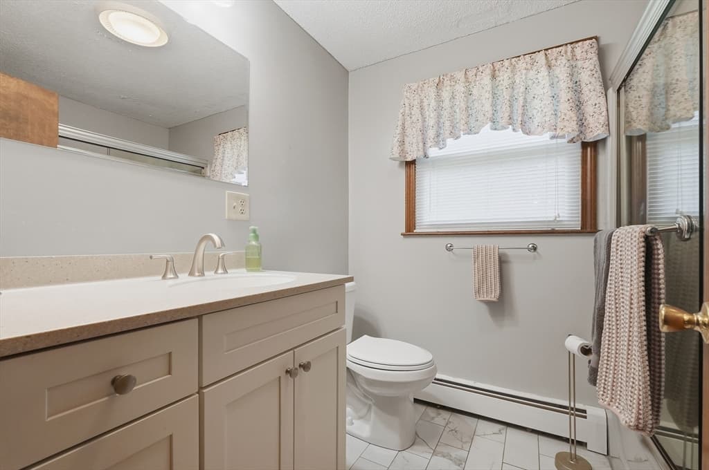 568 Lantern Ln, New Bedford MA 02740 photo 24