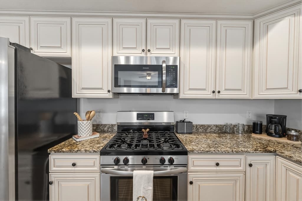 22 Hamel Way # 22, Haverhill MA 01835 photo 4
