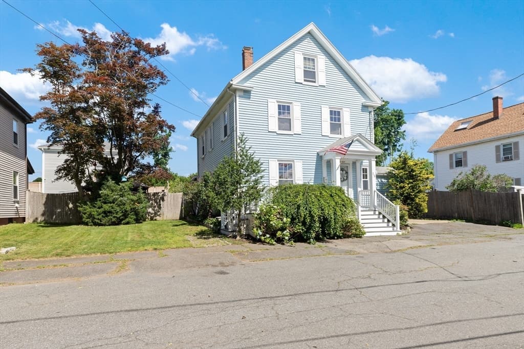 18 Hardy St, Danvers MA 01923 photo 4