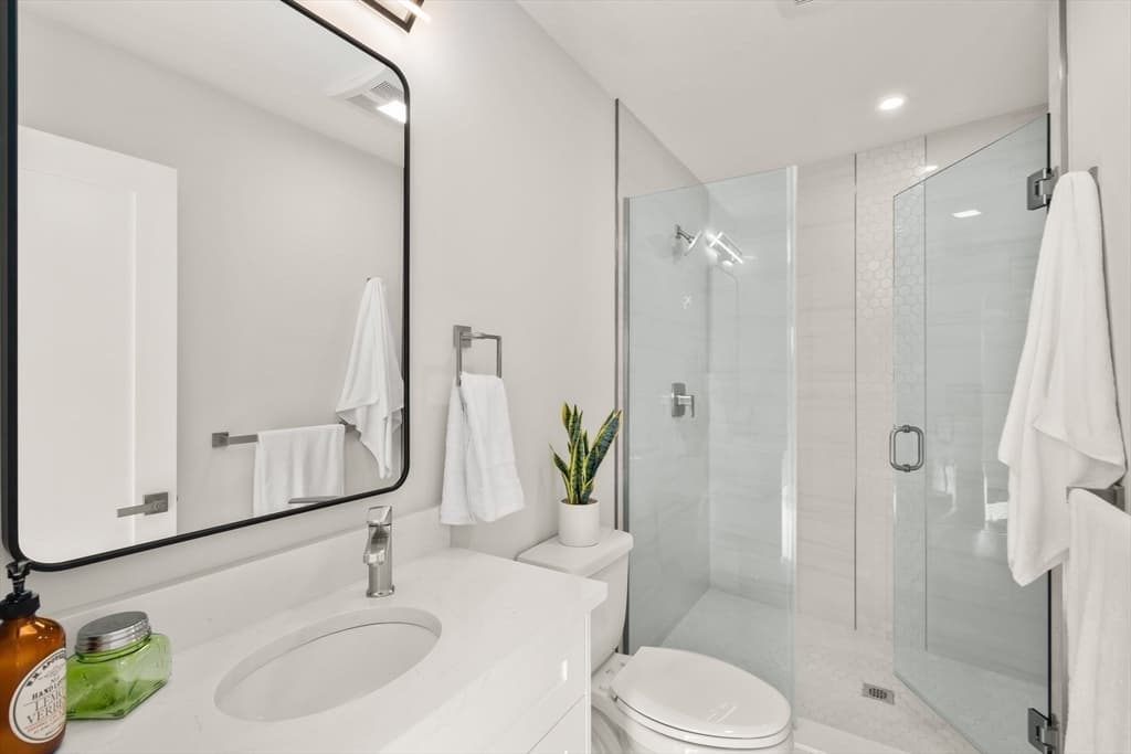 Condominium at 16 Foster Ct # 1A, Medford MA 02155, photo 7 of 10