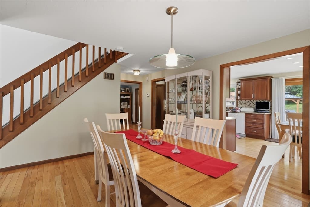 Single Family Residence at 35 Blueberry Hill, Webster MA 01570, Webster, photo 9 of 41