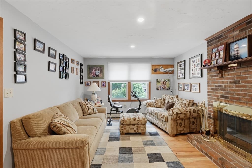 Single Family Residence at 35 Blueberry Hill, Webster MA 01570, Webster, photo 14 of 41