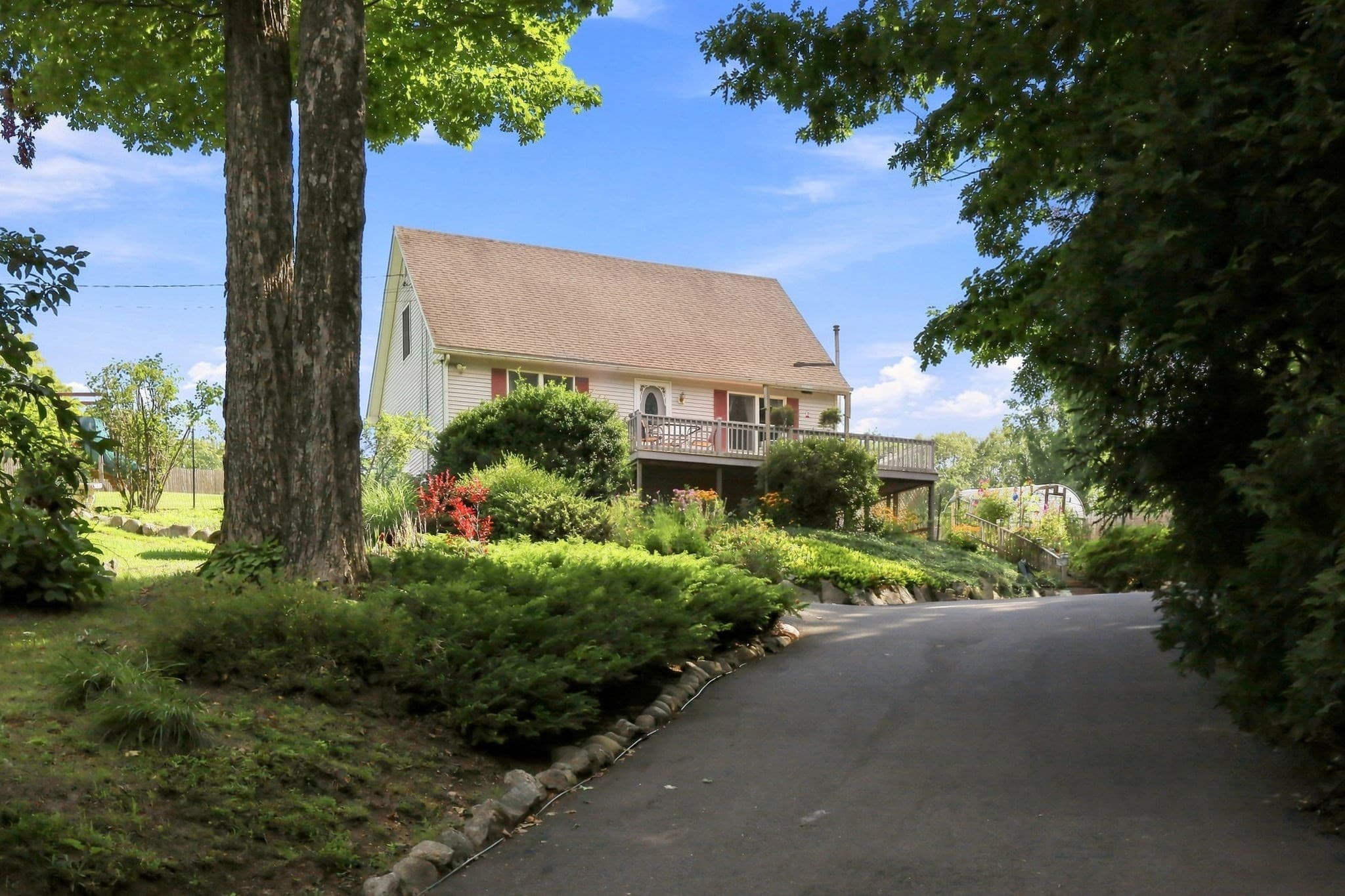 55 Southampton Rd, Westhampton MA 01027