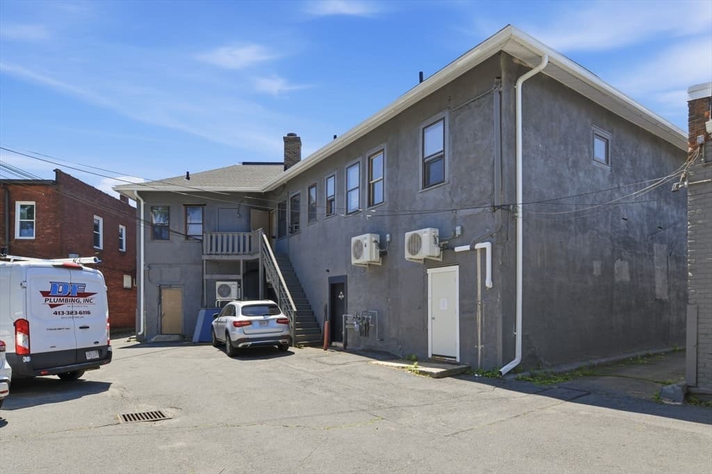 752 Sumner Ave, Springfield MA 01108 photo 23