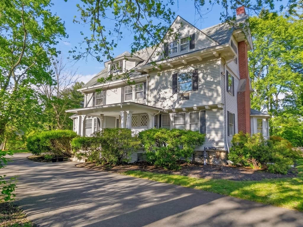 432 Dedham St, Newton MA 02459