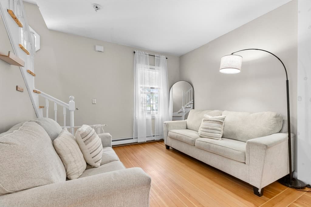 Single Family Residence at 6 Parkin Ct, Taunton MA 02780, photo 10 of 33