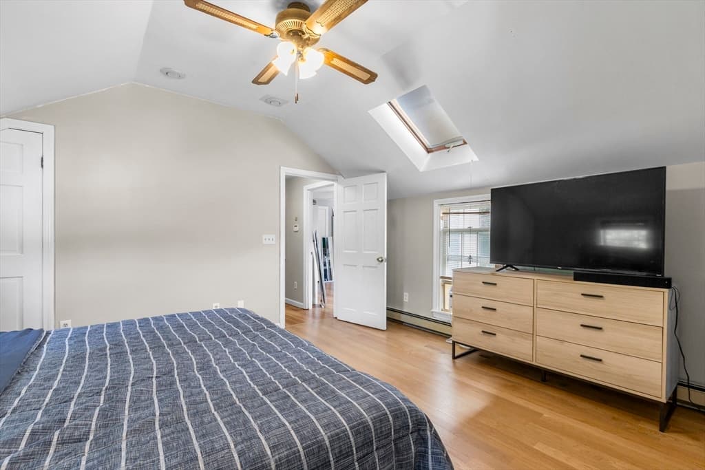 Single Family Residence at 6 Parkin Ct, Taunton MA 02780, photo 19 of 33