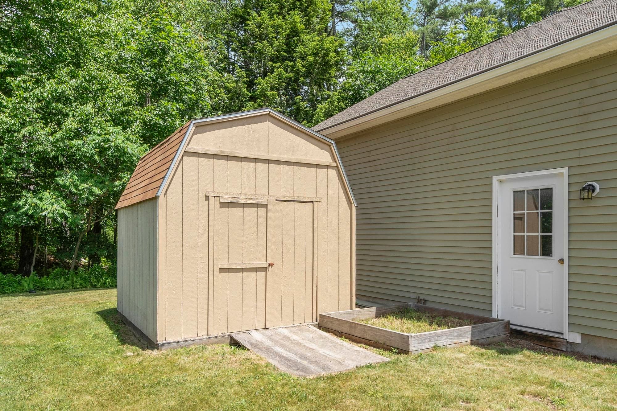 Single Family Residence at 123 Laitinen Dr, Gardner MA 01440, Gardner, photo 5 of 42