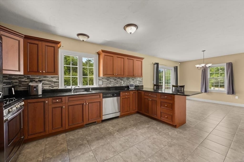 Single Family Residence at 18 Bethel Way, Wareham MA 02576, Wareham, photo 11 of 42