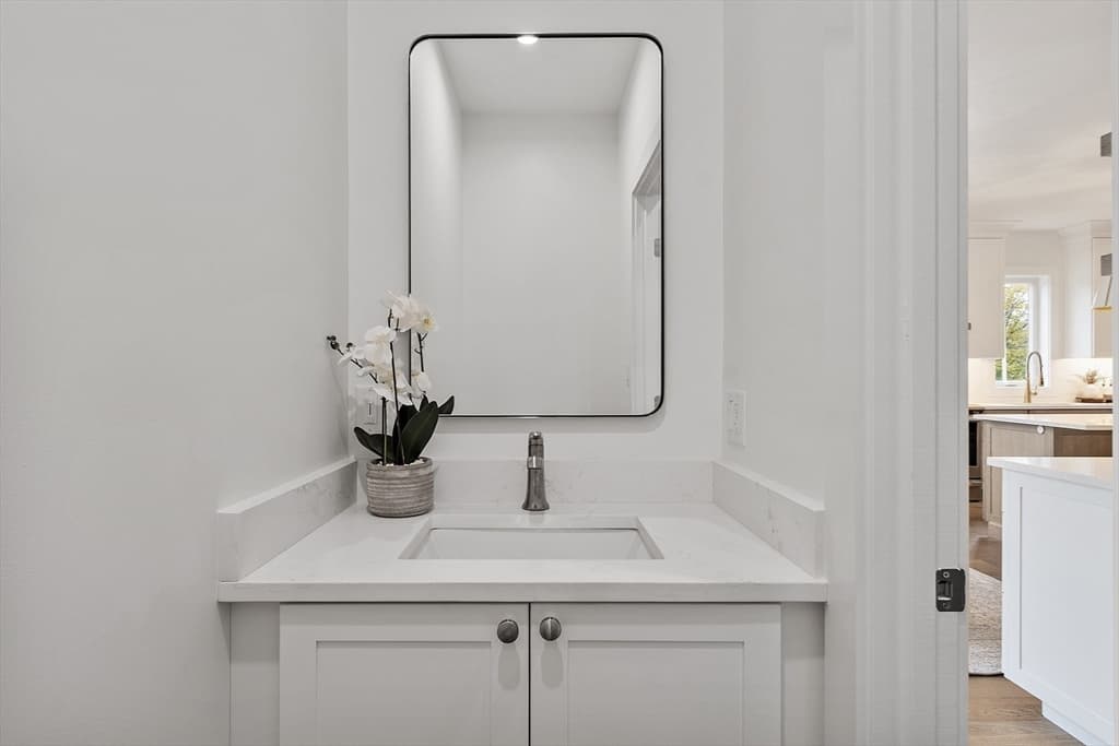 Condominium at 225 Middlesex Turnpike # 107, Burlington MA 01803, Burlington, photo 11 of 23