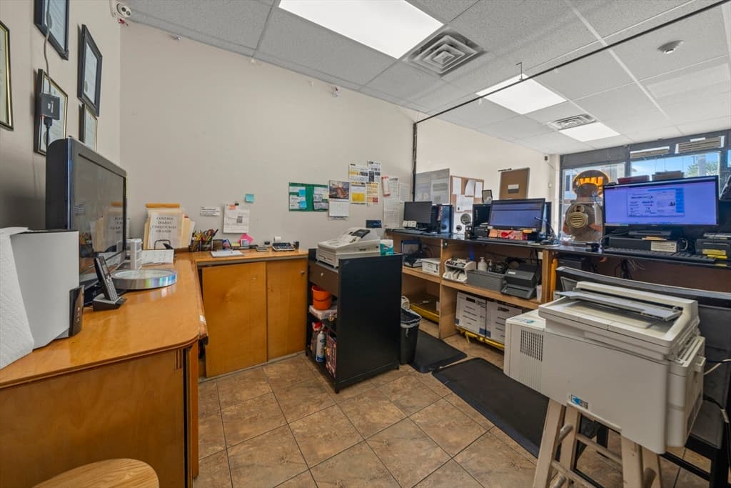 682 Broadway, Chelsea MA 02150 photo 9