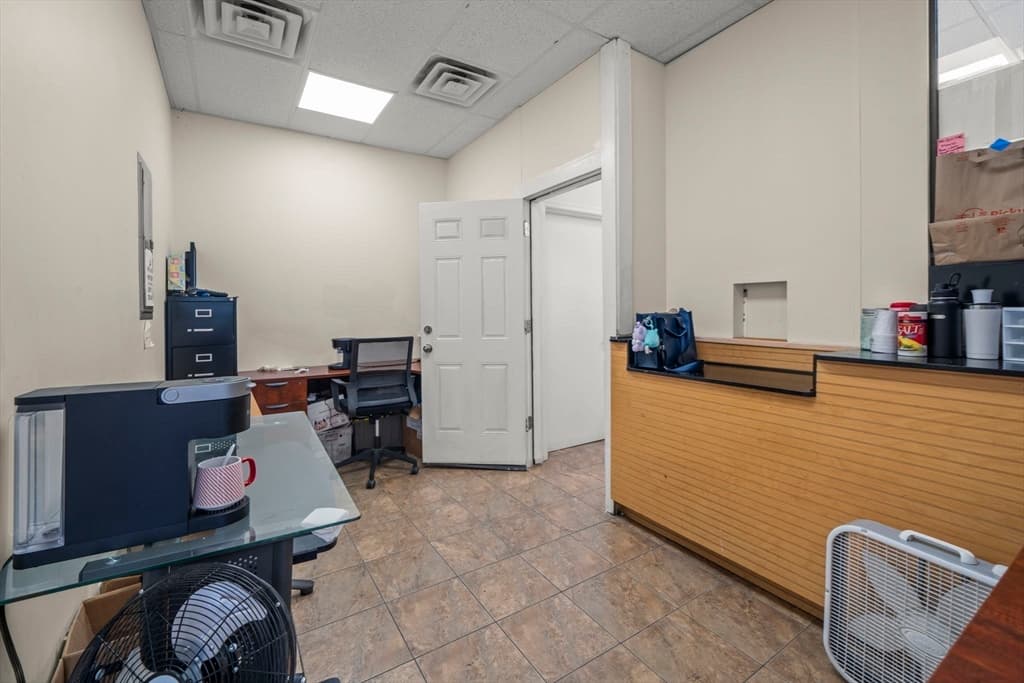 682 Broadway, Chelsea MA 02150 photo 11