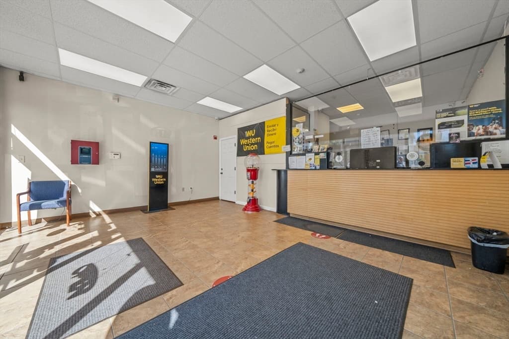 682 Broadway, Chelsea MA 02150 photo 8