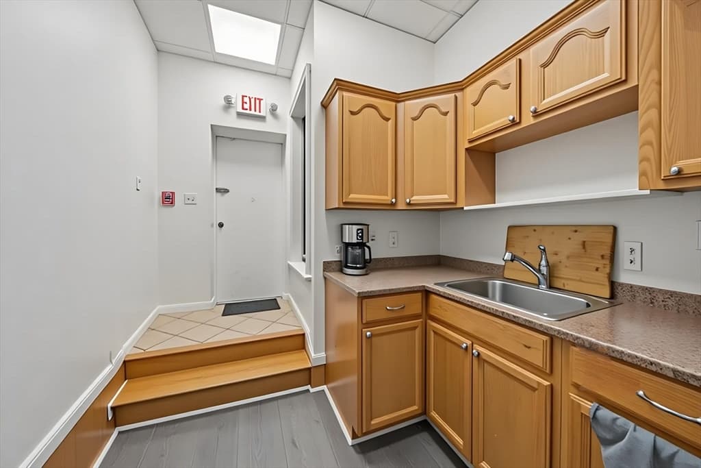 688 Broadway, Chelsea MA 02150 photo 14