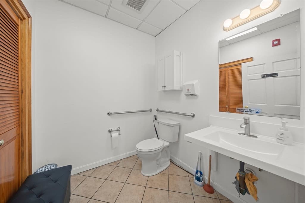 688 Broadway, Chelsea MA 02150 photo 15