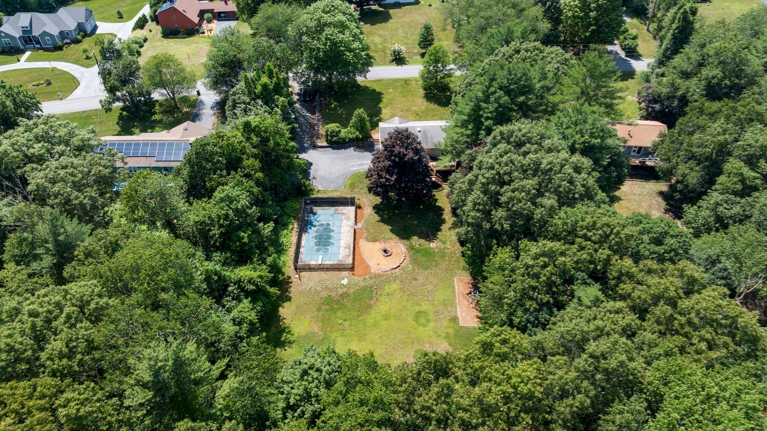 Single Family Residence at 27 Hillside Dr, Sturbridge MA 01566, photo 26 of 37
