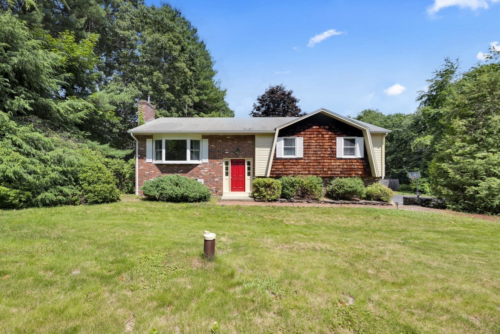 Single Family Residence at 27 Hillside Dr, Sturbridge MA 01566, photo 20 of 37