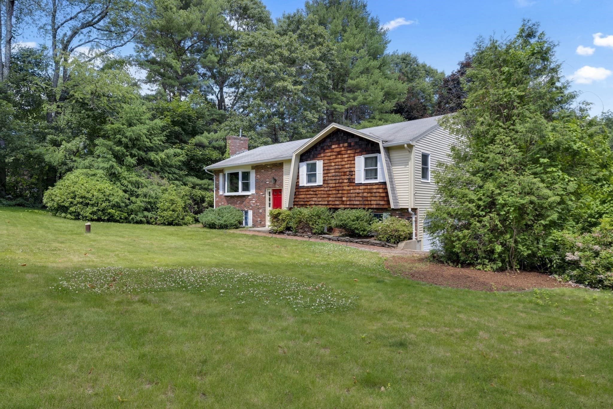 Single Family Residence at 27 Hillside Dr, Sturbridge MA 01566, photo 21 of 37